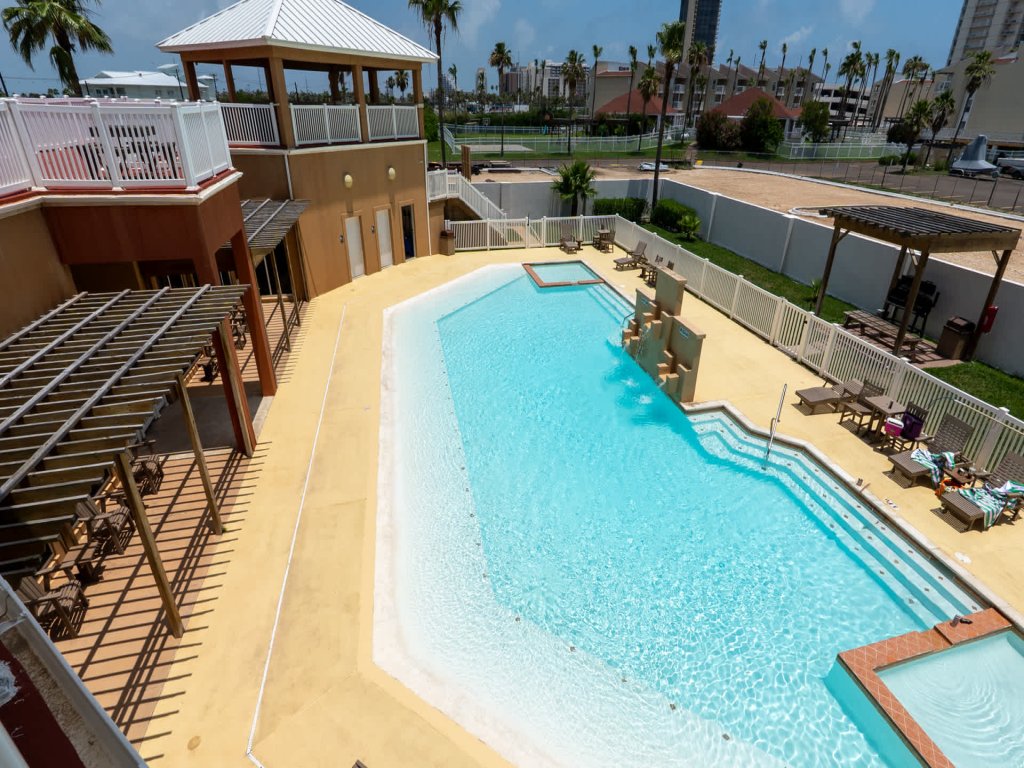 3BR Condo - 8 Beds - Pool - Walk to Beach - SPI Vacation Rental in South Padre Island - RedAwning