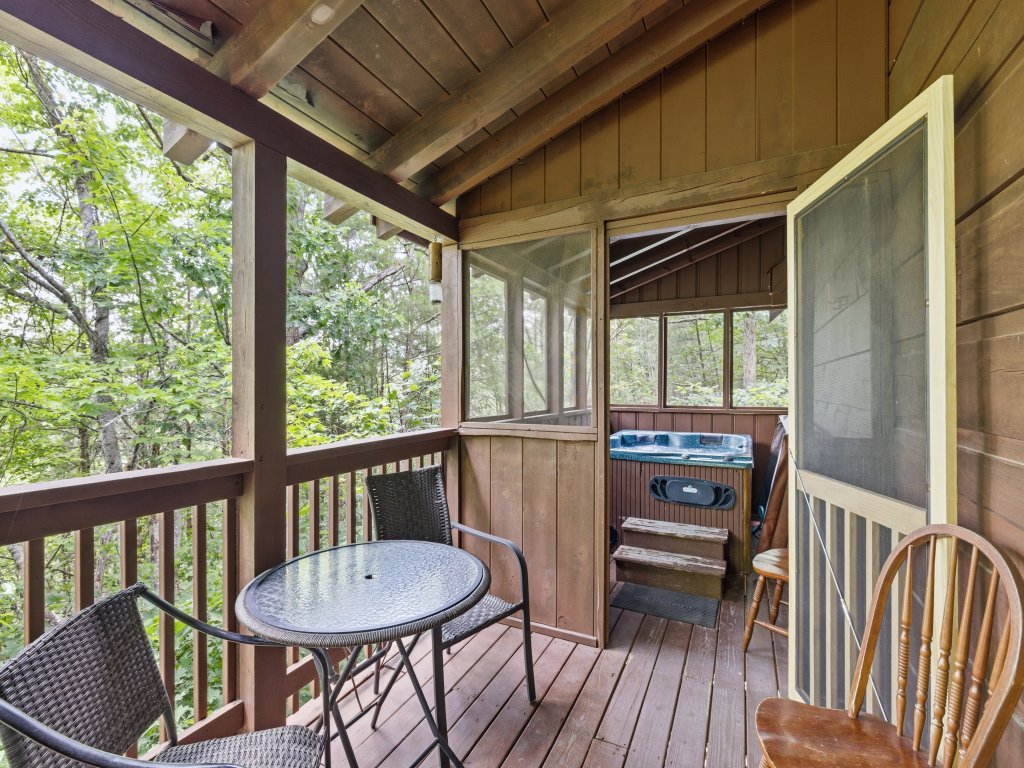 Bean Pot Vacation Rental in Pigeon Forge - RedAwning