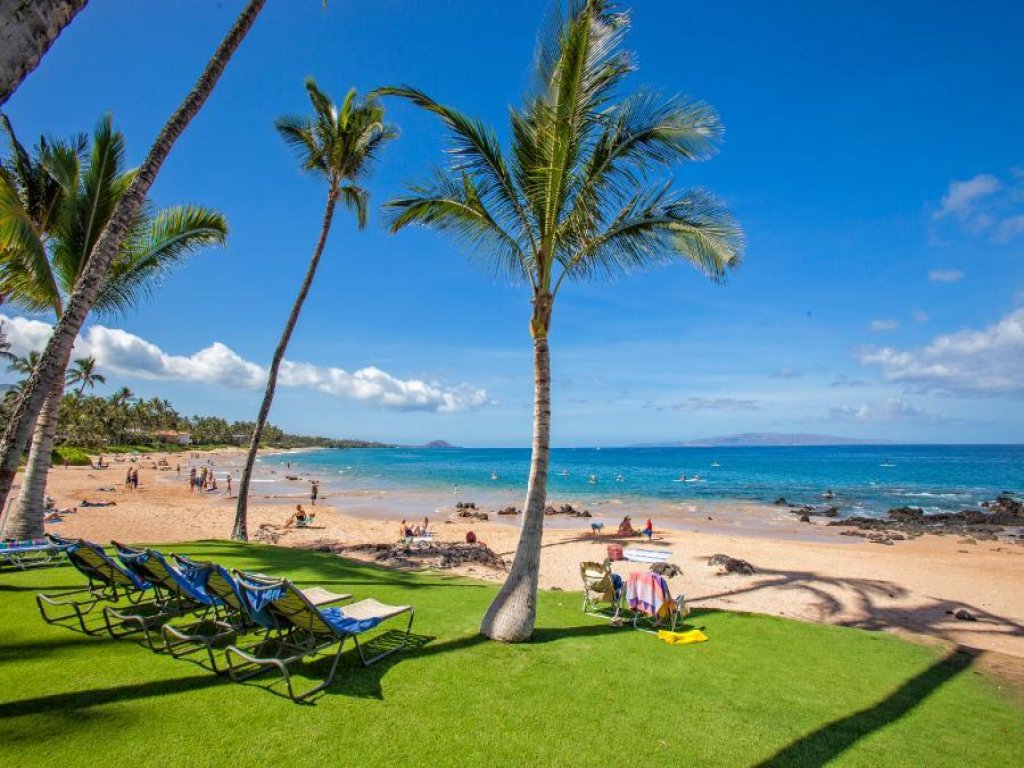 MANA KAI MAUI RESORT, #706C Vacation Rental in Hawaii - RedAwning
