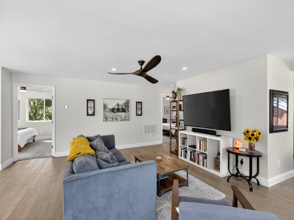 Historic Placerville | 3BR Sleeps 6 | AppleHill Vacation Rental in California - RedAwning
