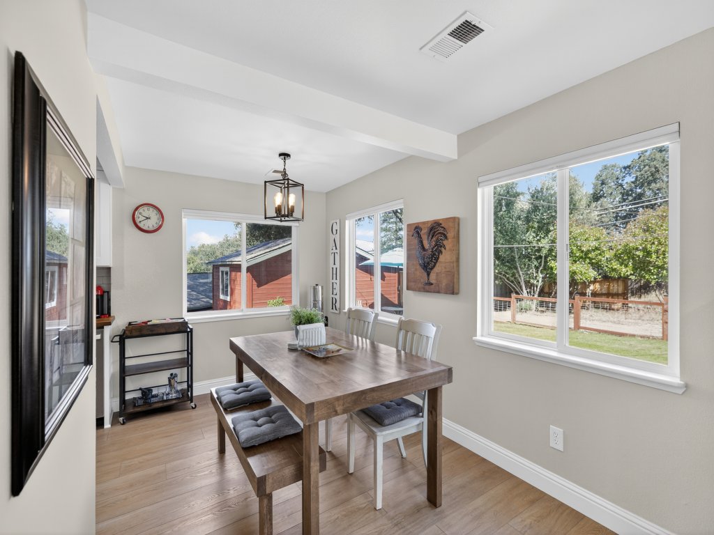 Historic Placerville | 3BR Sleeps 6 | AppleHill Vacation Rental in California - RedAwning