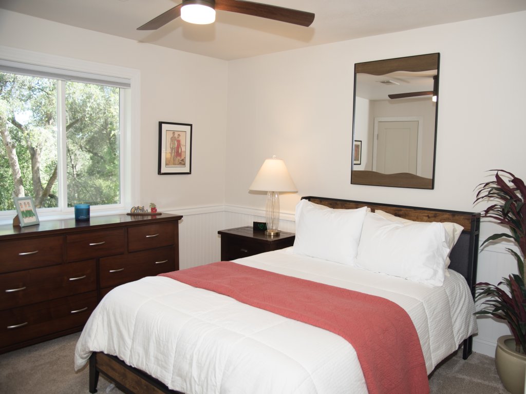 Historic Placerville | 3BR Sleeps 6 | AppleHill Vacation Rental in California - RedAwning