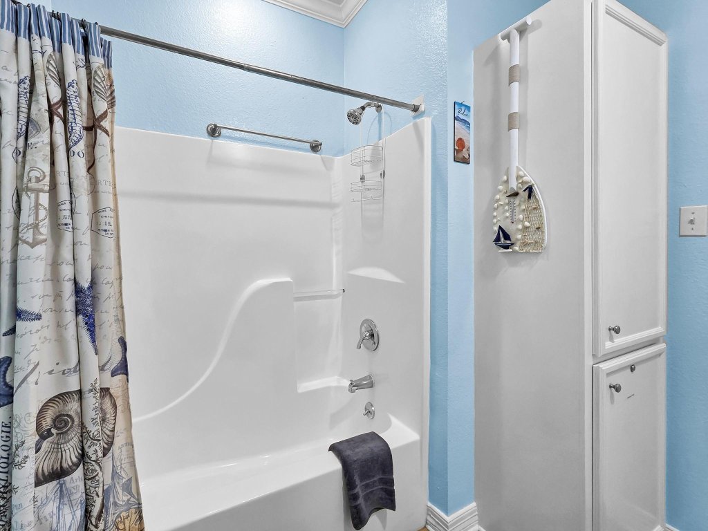 Landing Cove Vacation Rental in Texas - RedAwning