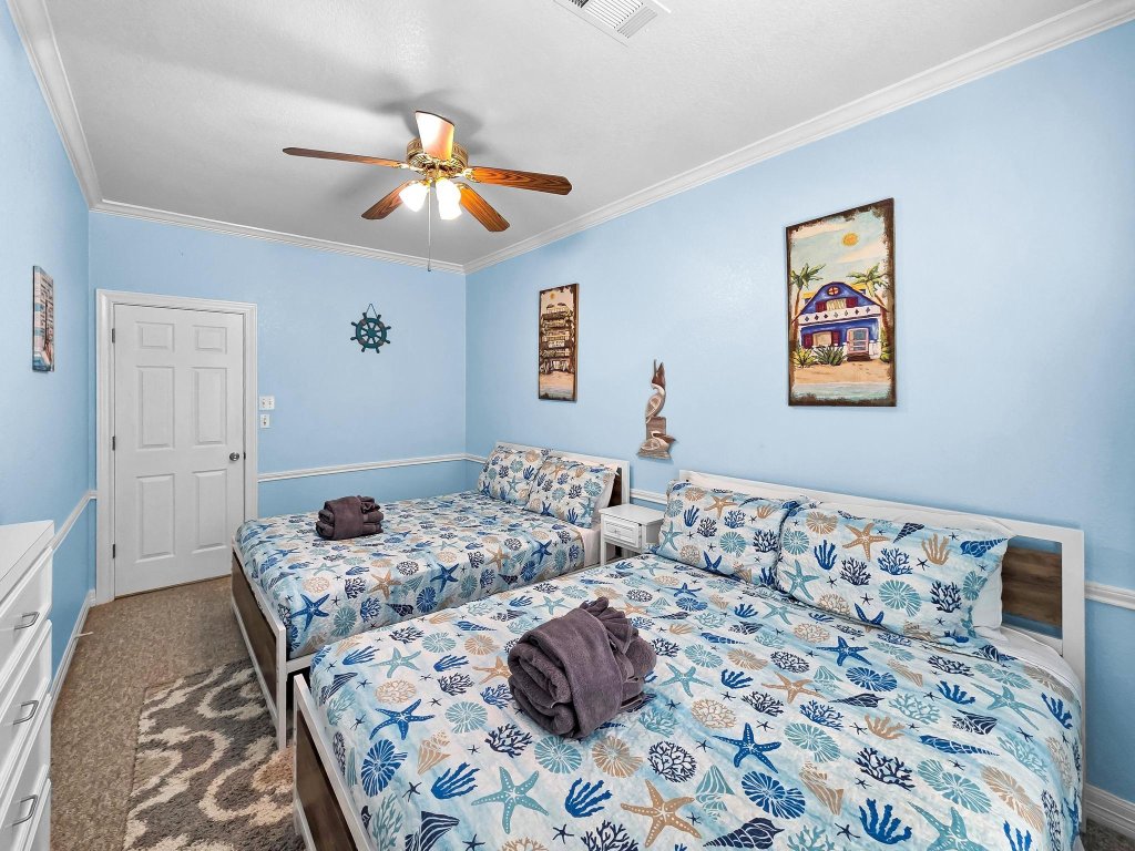 Landing Cove Vacation Rental in Texas - RedAwning