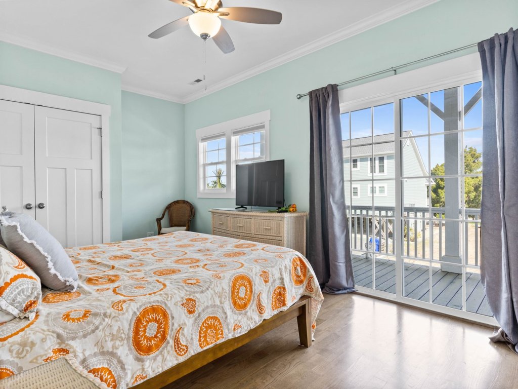 Isle Be There / 227 Gerda Ave Vacation Rental in Holden Beach - RedAwning