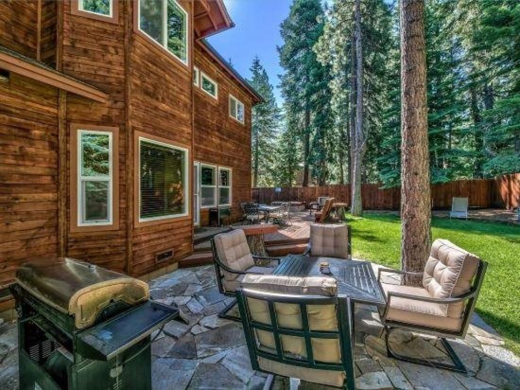 2291 Sutter Trail Vacation Rental in California - RedAwning