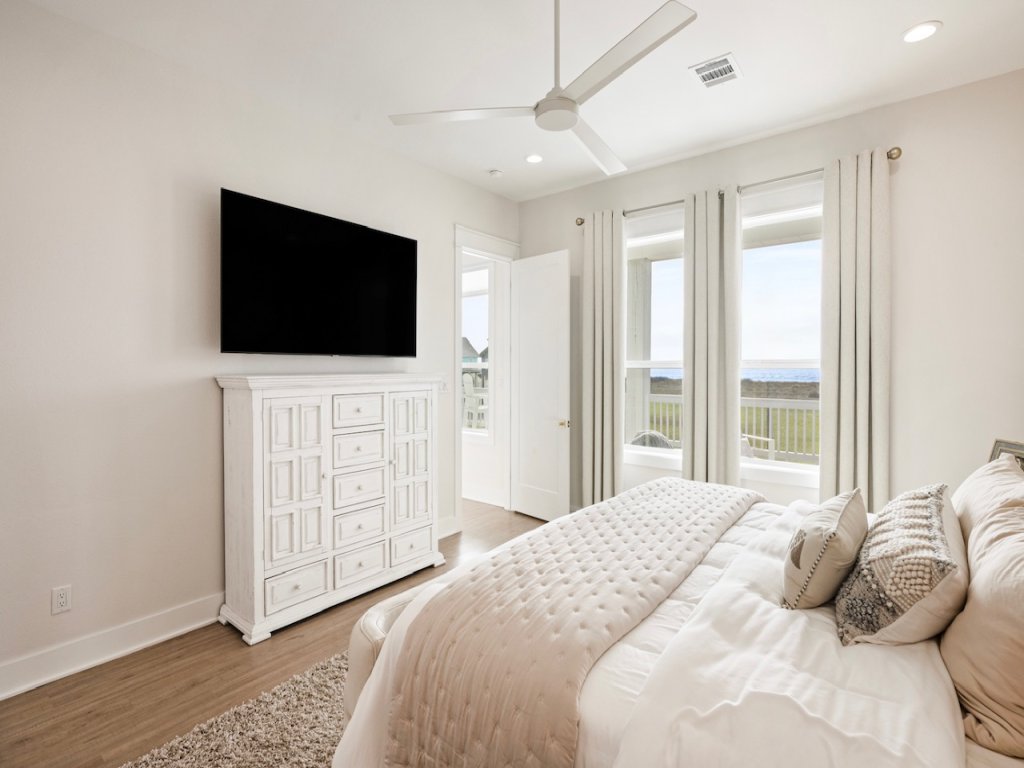 Wave On Wave Vacation Rental in Texas - RedAwning