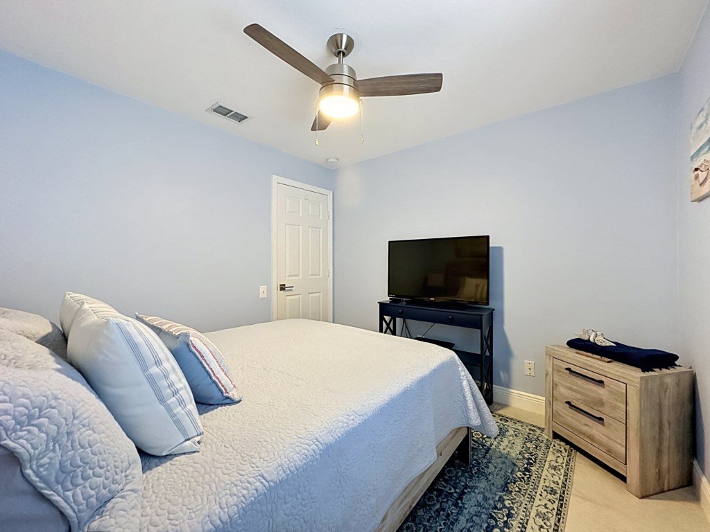 Whispering Palms - Luxury 4-Bedroom Pool Home Near Vacation Rental in Kissimmee - RedAwning