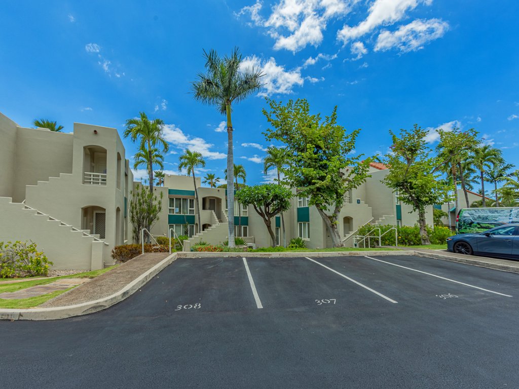 Palms at Wailea 301 Vacation Rental in Kihei - RedAwning