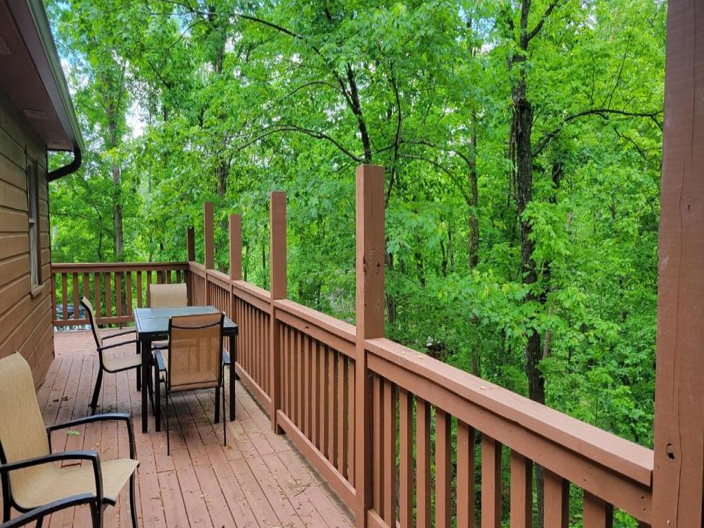 Smoky Mountain Getaway Vacation Rental in Pigeon Forge - RedAwning