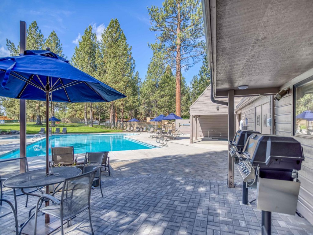 River Ridge 322B Vacation Rental in Bend - RedAwning