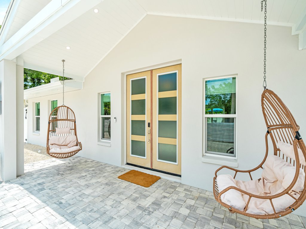 Ringside on Ringling Vacation Rental in Sarasota - RedAwning