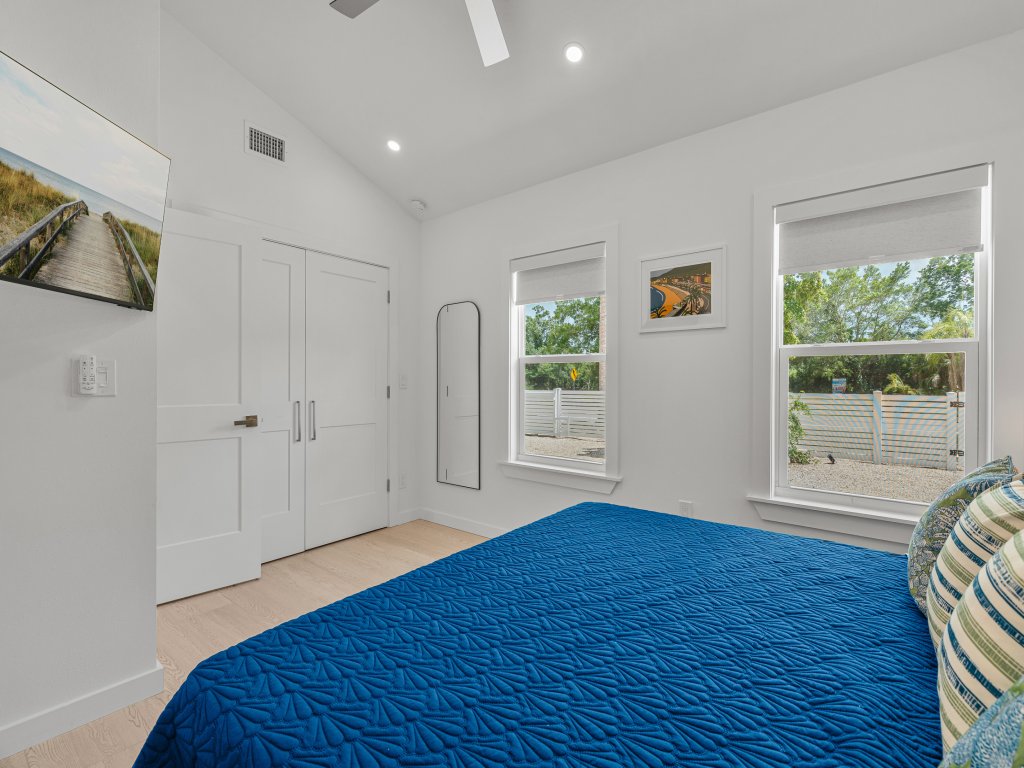Ringside on Ringling Vacation Rental in Sarasota - RedAwning