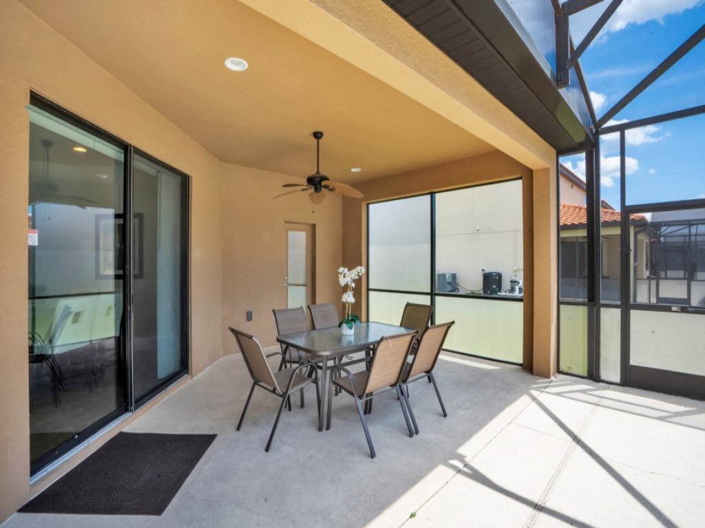 Five Bed South Facing Pool close to Disney Vacation Rental in Davenport - RedAwning