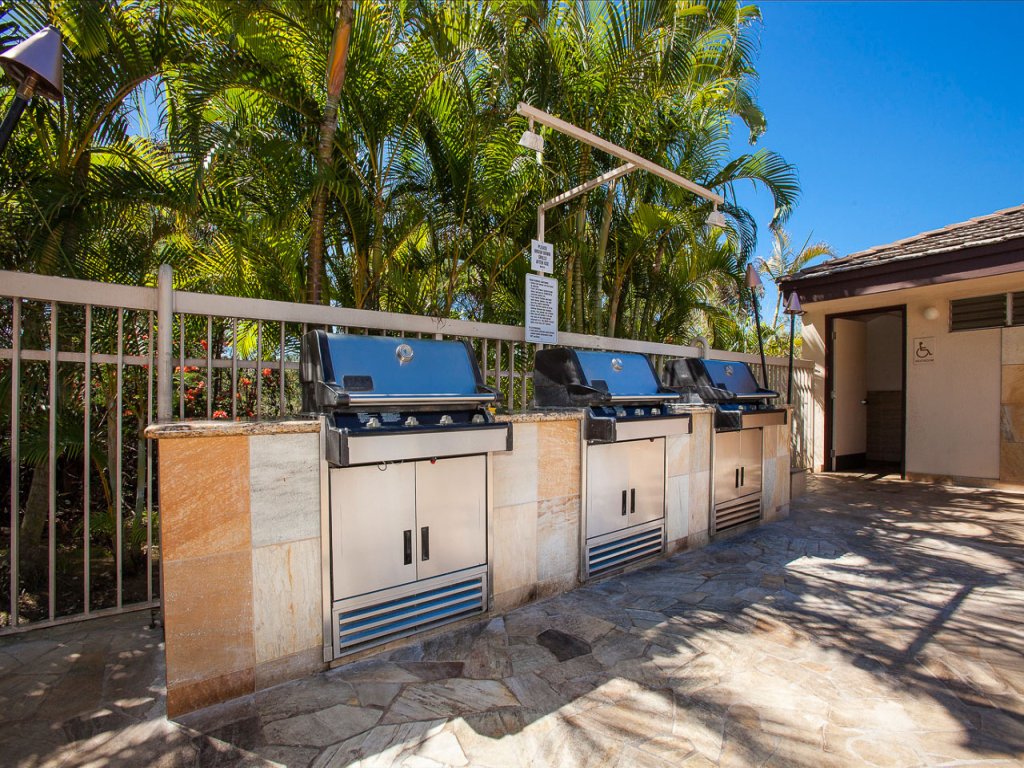 Maui Banyan H406 Vacation Rental in Kihei - RedAwning
