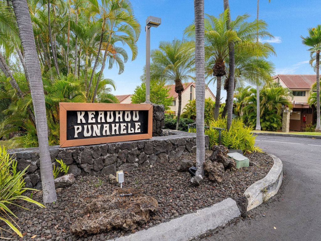 NEW Listing! Ocean View 2BR/2BA Keauhou Punahele Vacation Rental in Kailua Kona - RedAwning