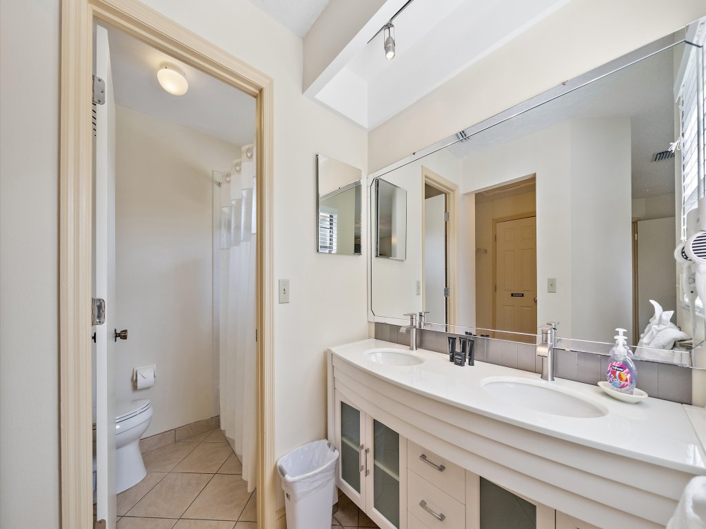 Sun Sand Dreams Villa Vacation Rental in Sarasota - RedAwning