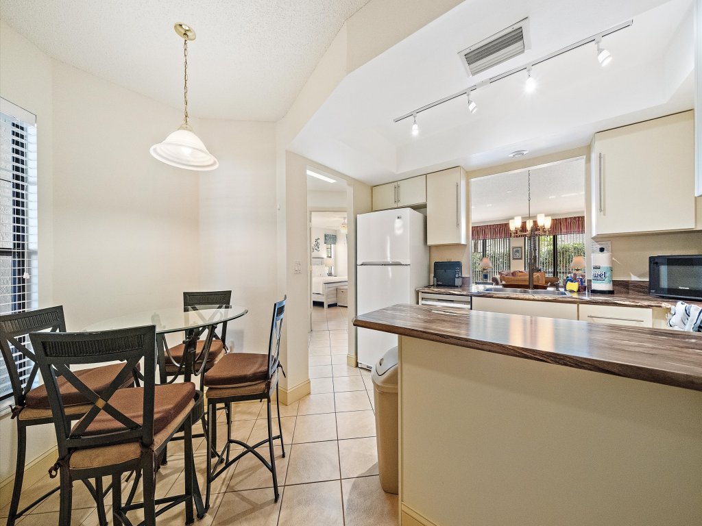 Sun Sand Dreams Villa Vacation Rental in Sarasota - RedAwning