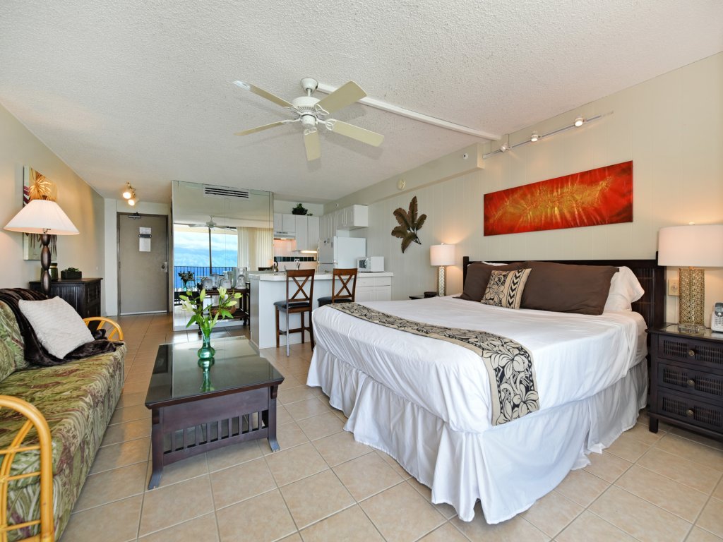 Valley Isle #1206 Vacation Rental in Lahaina - RedAwning