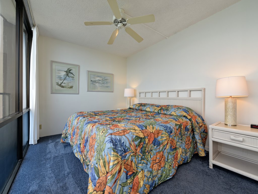 Valley Isle #808 Vacation Rental in Lahaina - RedAwning