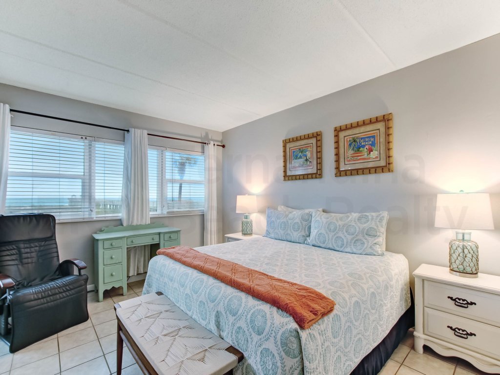 Spacious Oceanfront Condo, Easy Access to Private Fishing Pier Vacation Rental in Fernandina Beach - RedAwning