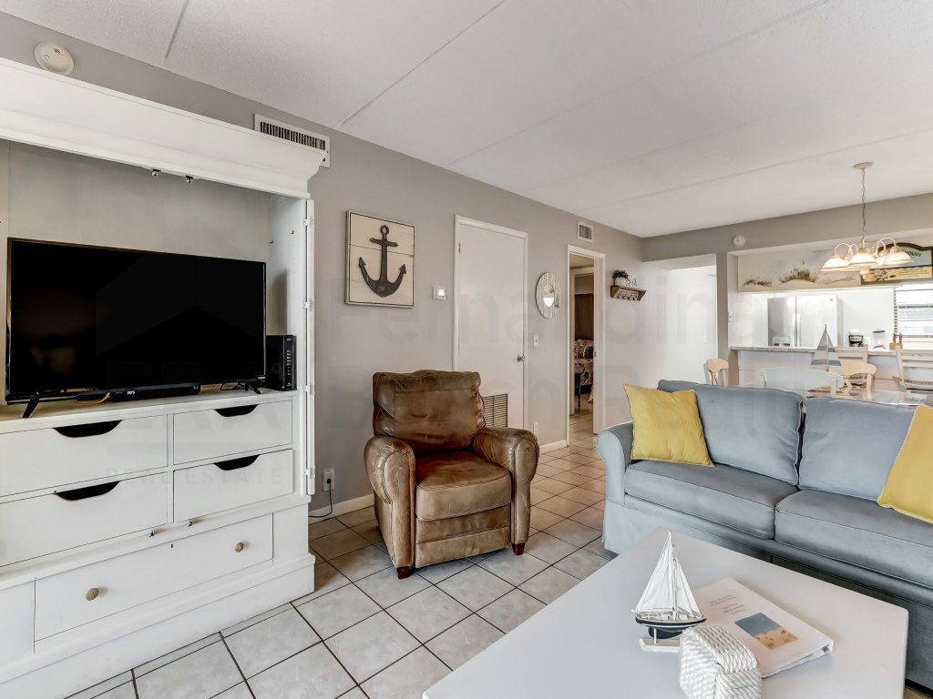 Spacious Oceanfront Condo, Easy Access to Private Fishing Pier Vacation Rental in Fernandina Beach - RedAwning