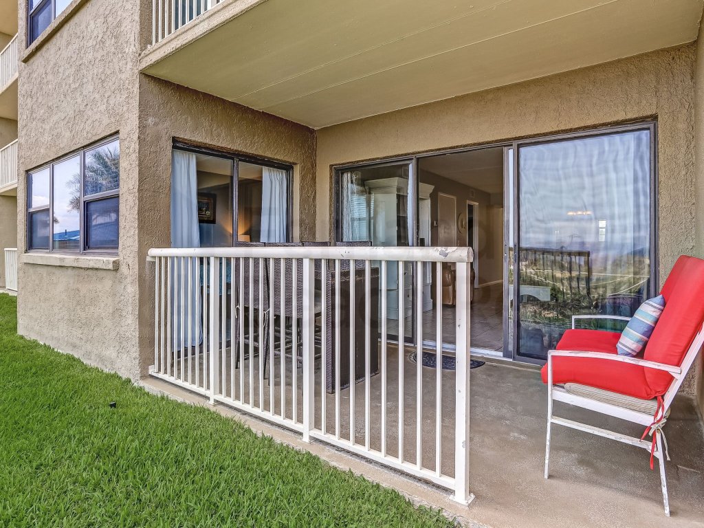 Spacious Oceanfront Condo, Easy Access to Private Fishing Pier Vacation Rental in Fernandina Beach - RedAwning