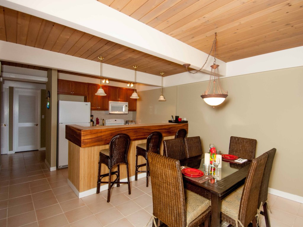 Kahana Outrigger #4B2 Vacation Rental in Lahaina - RedAwning