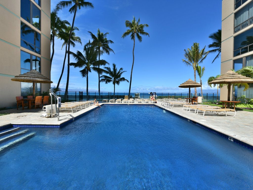 The Mahana #1104 Vacation Rental in Lahaina - RedAwning