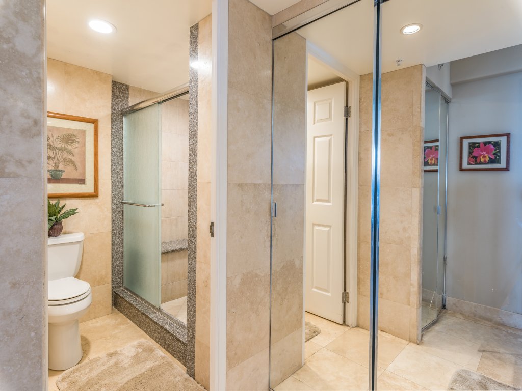 The Mahana #1017 Vacation Rental in Lahaina - RedAwning