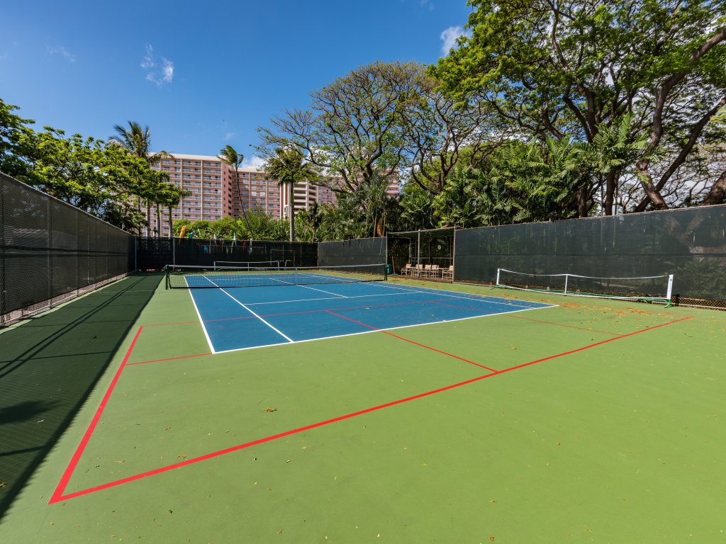 The Mahana #1017 Vacation Rental in Lahaina - RedAwning