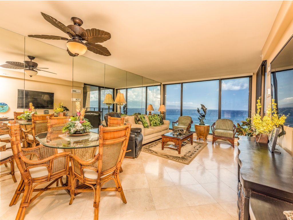 The Mahana #1017 Vacation Rental in Lahaina - RedAwning