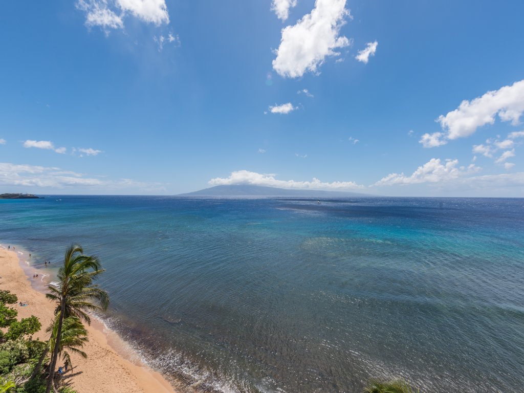 The Mahana #1017 Vacation Rental in Lahaina - RedAwning