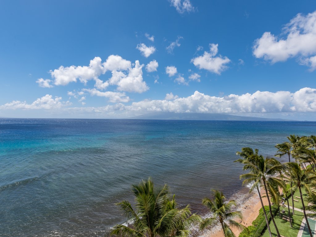 The Mahana #1017 Vacation Rental in Lahaina - RedAwning