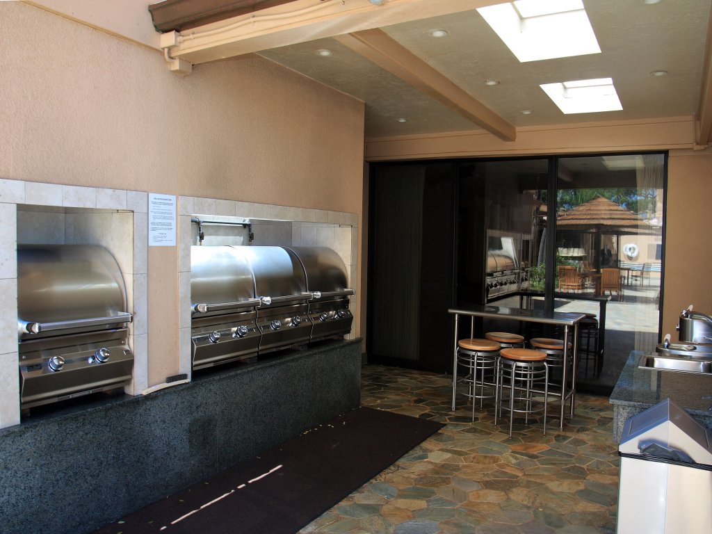 The Mahana #1204 Vacation Rental in Lahaina - RedAwning