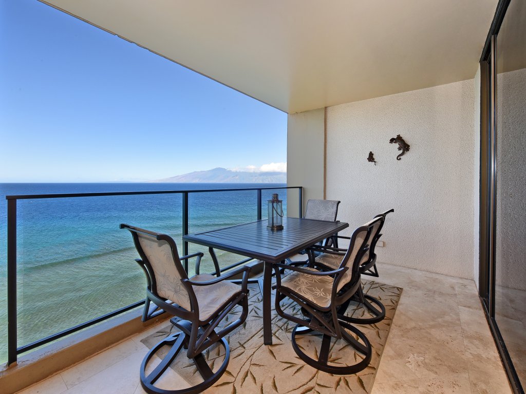 The Mahana #1204 Vacation Rental in Lahaina - RedAwning