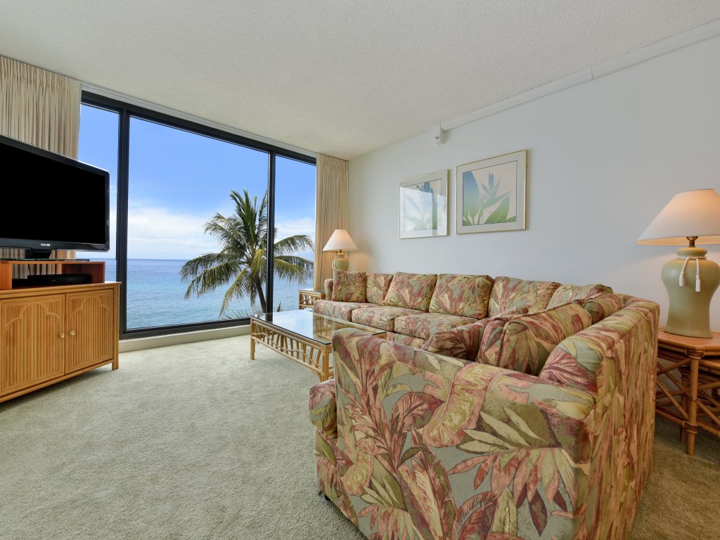 The Mahana #518 Vacation Rental in Lahaina - RedAwning