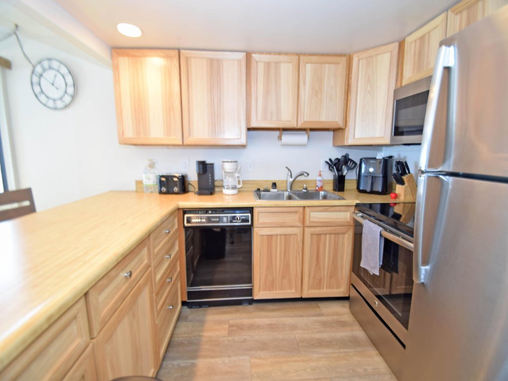 Ocean Hideaway 211 Vacation Rental in Ocean City - RedAwning