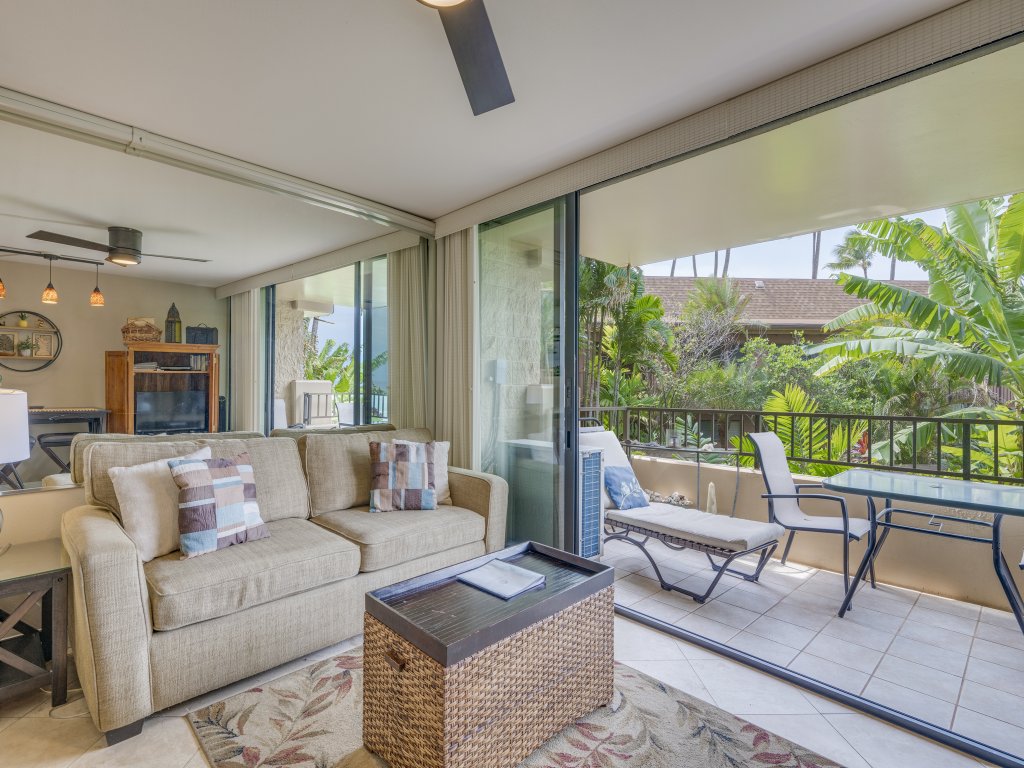 Paki Maui #109 Vacation Rental in Lahaina - RedAwning