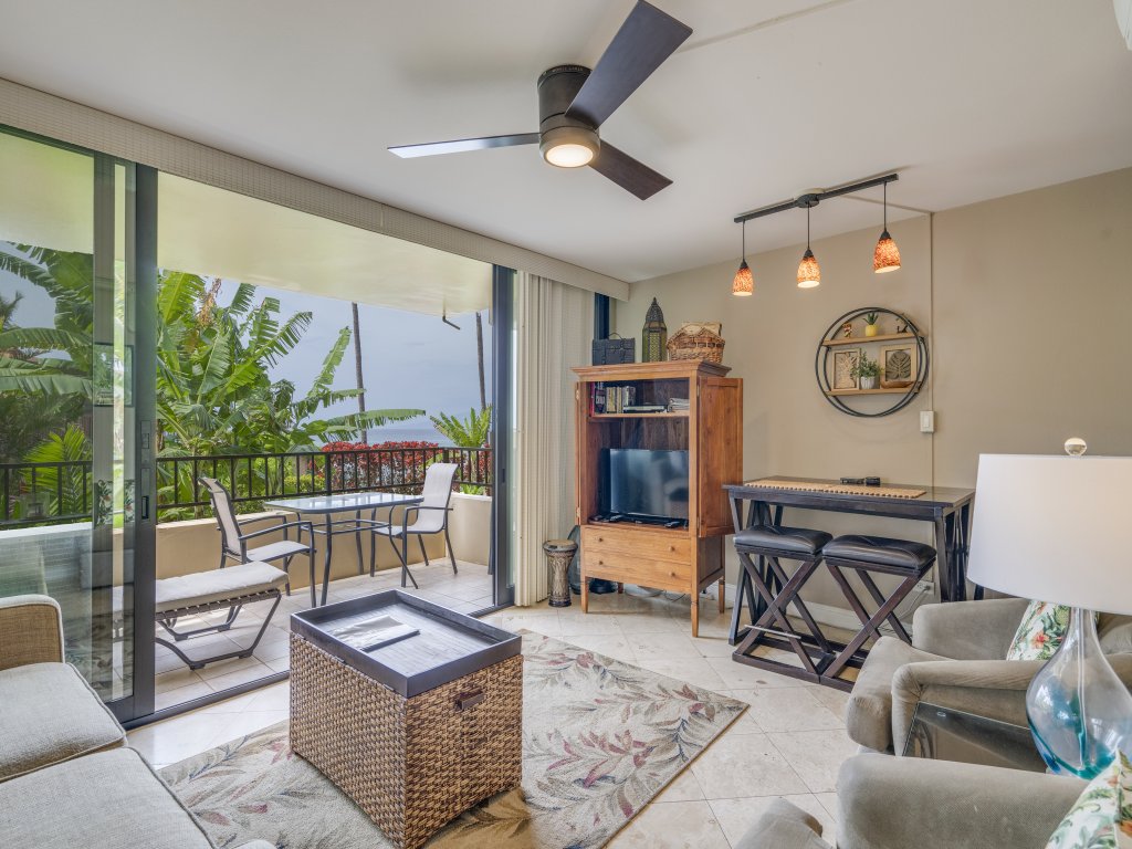 Paki Maui #109 Vacation Rental in Lahaina - RedAwning