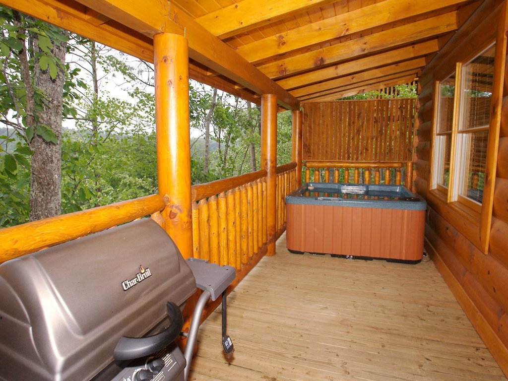 Romantic and Quaint Cabin in the Smoky Mountains Vacation Rental in Sevierville - RedAwning