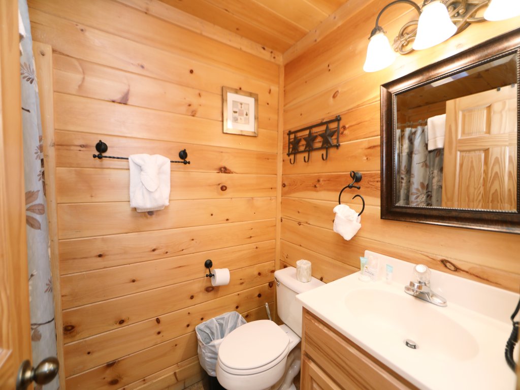 Rustic Cabin in the Smoky Mountains with Majestic Mountain View Vacation Rental in Sevierville - RedAwning