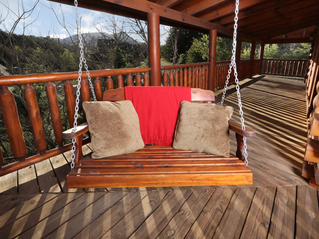 Rustic Cabin in the Smoky Mountains with Majestic Mountain View Vacation Rental in Sevierville - RedAwning