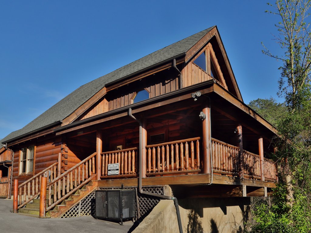 Rustic Cabin in the Smoky Mountains with Majestic Mountain View Vacation Rental in Sevierville - RedAwning