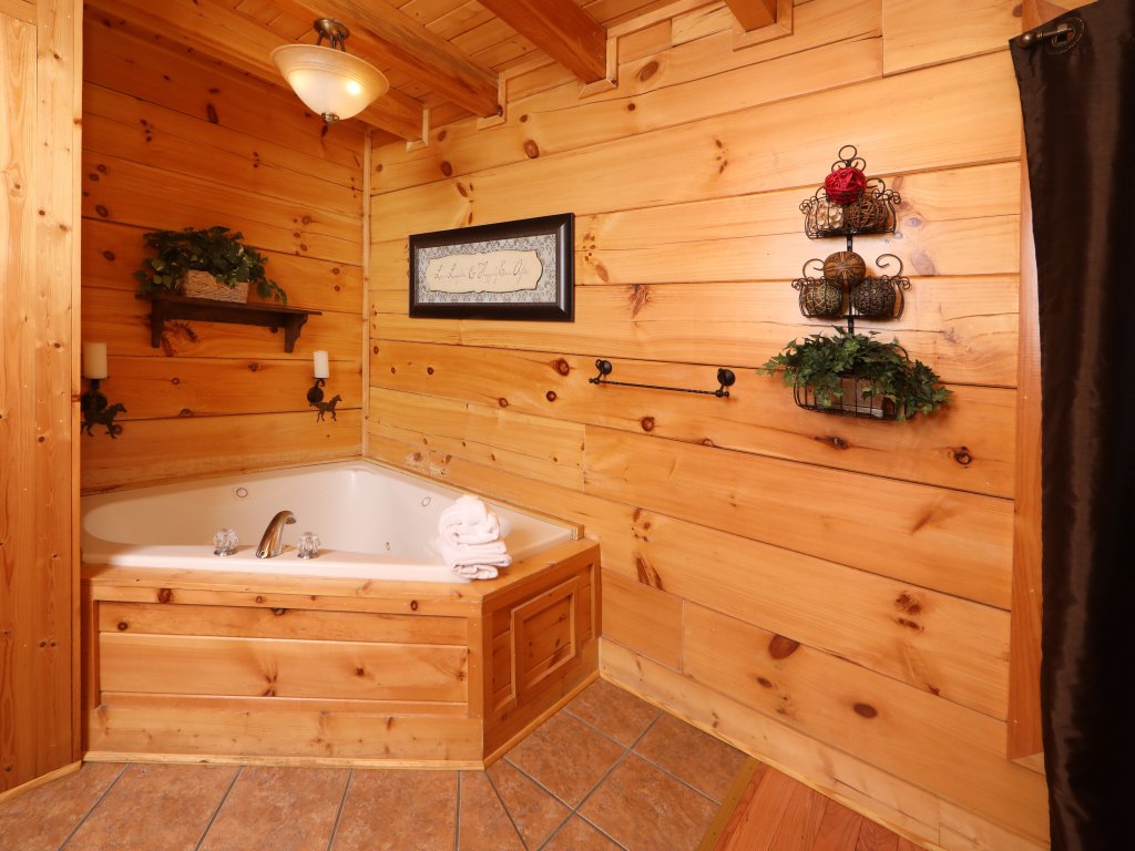 Rustic Cabin in the Smoky Mountains with Majestic Mountain View Vacation Rental in Sevierville - RedAwning