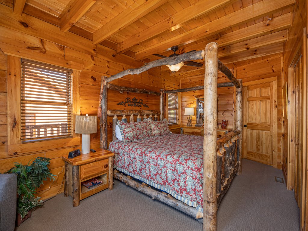 Splendid Mountain Cabin with Expansive View Vacation Rental in Sevierville - RedAwning