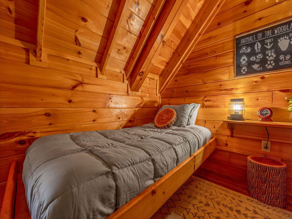 Luxurious Cabin in the Great Smoky Mountains Vacation Rental in Sevierville - RedAwning