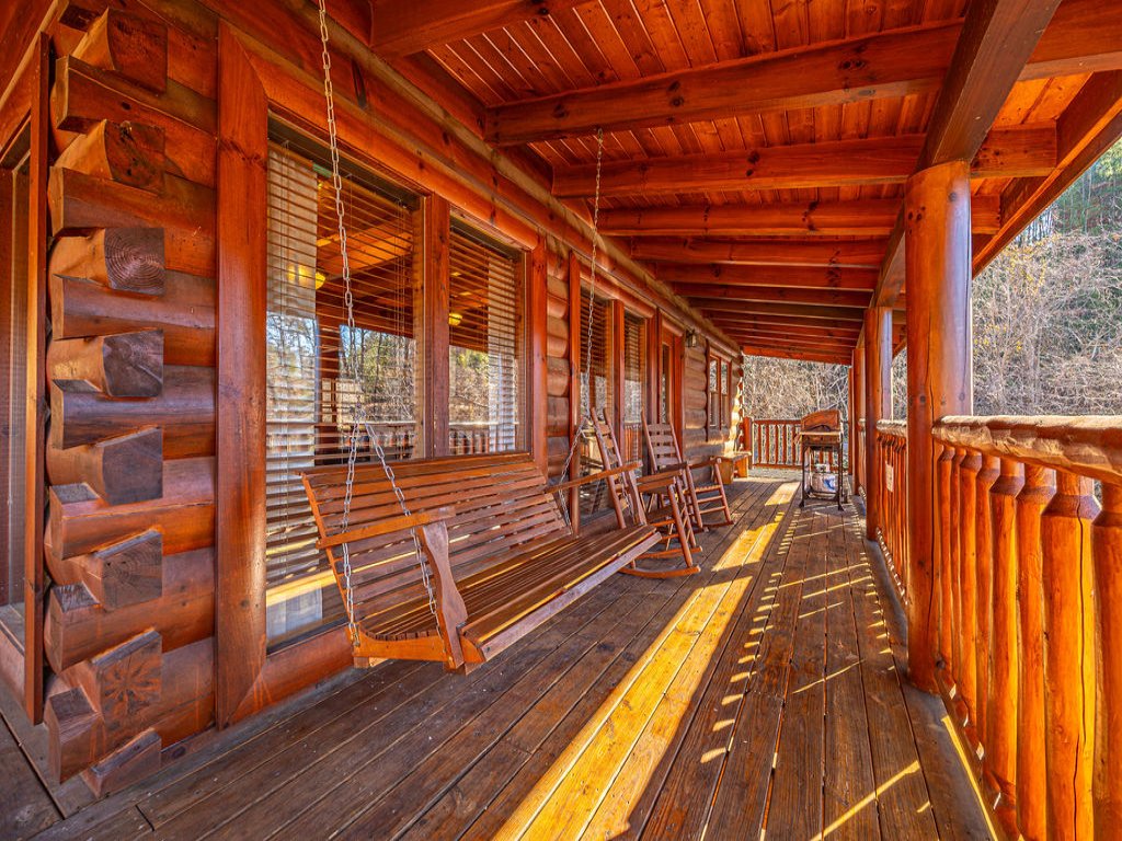 Luxurious Cabin in the Great Smoky Mountains Vacation Rental in Sevierville - RedAwning