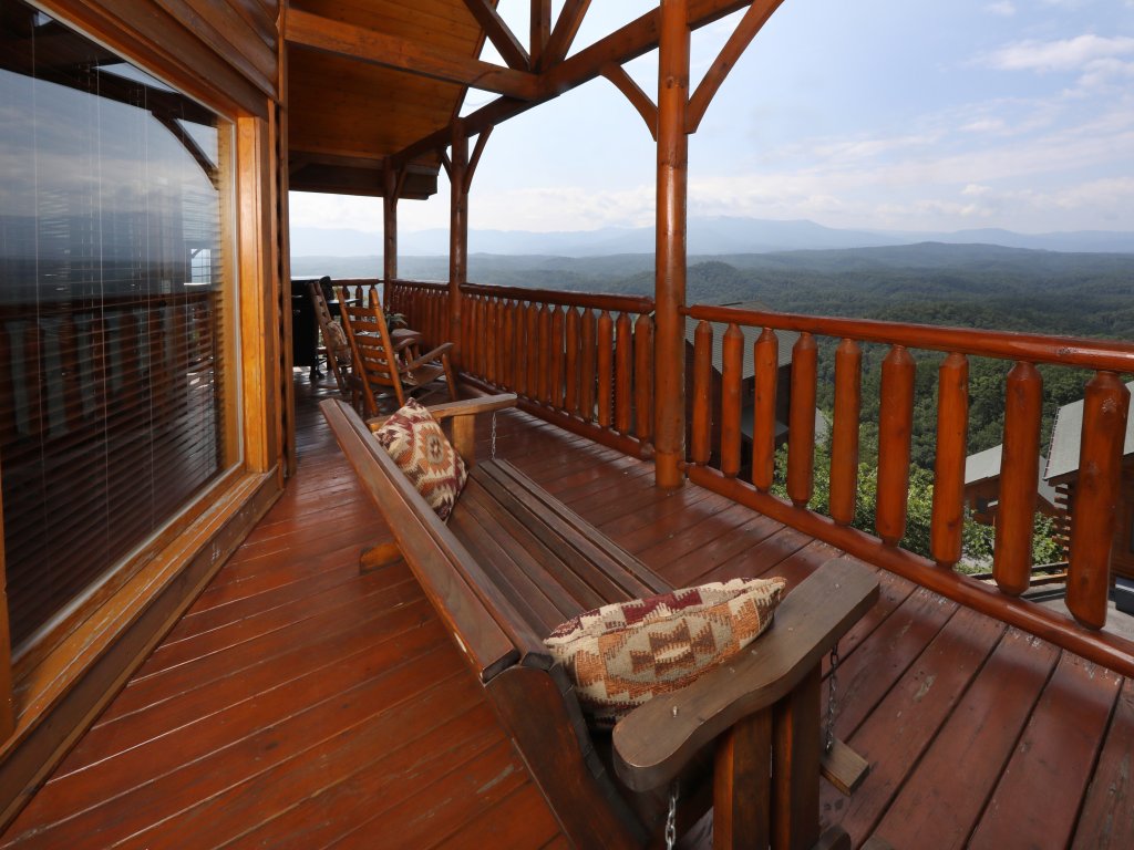 Spacious Luxury Pigeon Forge Cabin Vacation Rental in Sevierville - RedAwning