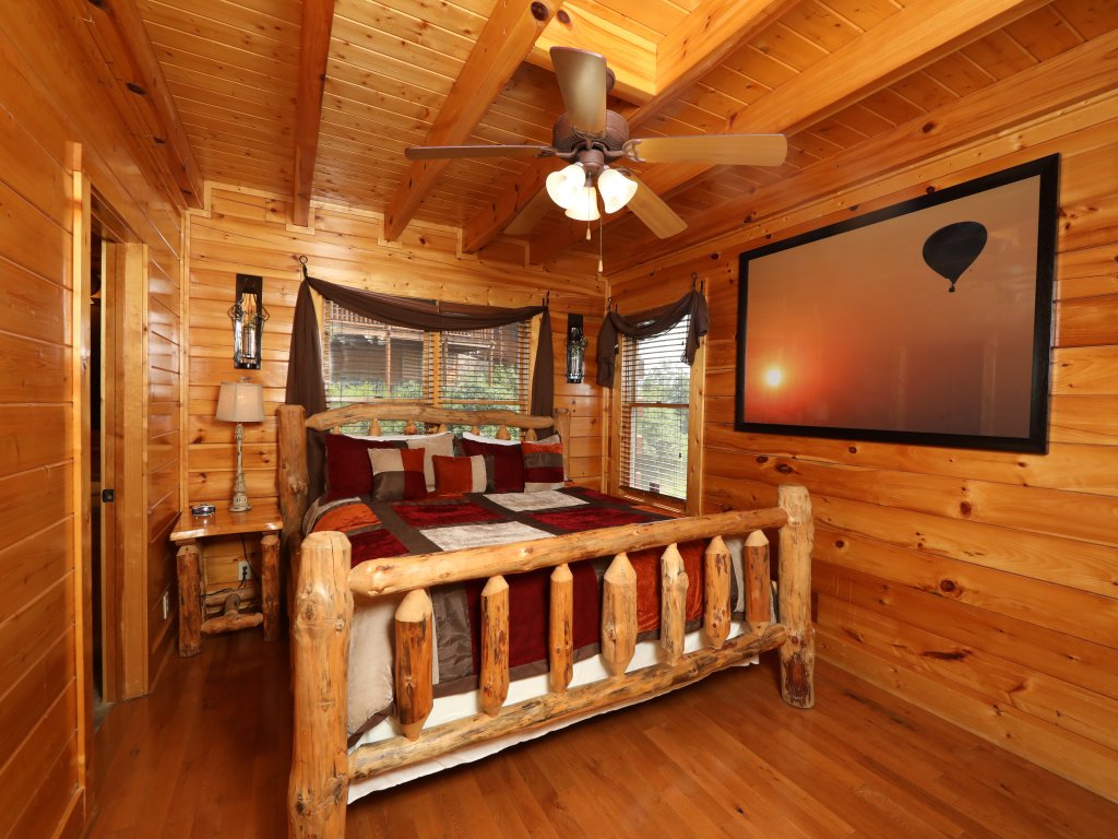 Spacious Luxury Pigeon Forge Cabin Vacation Rental in Sevierville - RedAwning